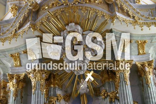 Altar-Details-2.JPG